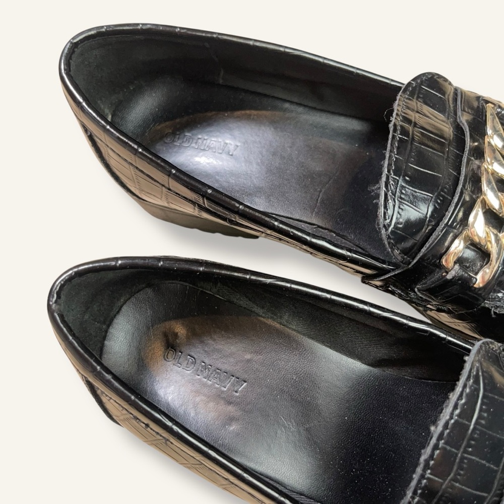 Old Navy Faux Leather Chunky Heel Loafers - Picture 9 of 10